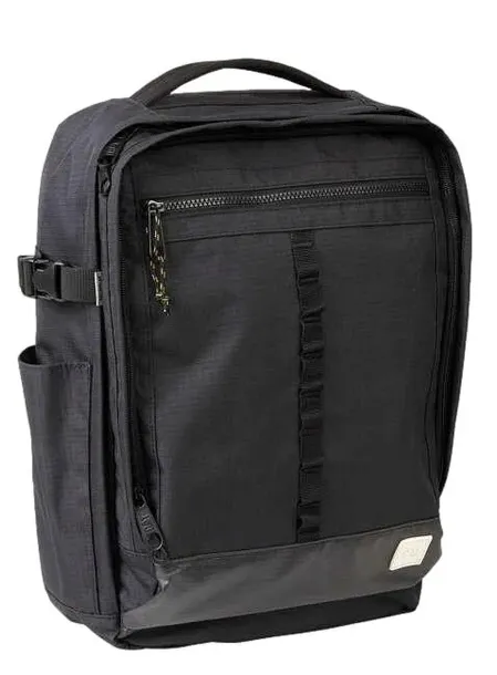plecak-caterpillar-84565-01-pojemnosc-22-l