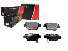 max19-0462-klocki-ham-toyota-tyl-avensis-03-