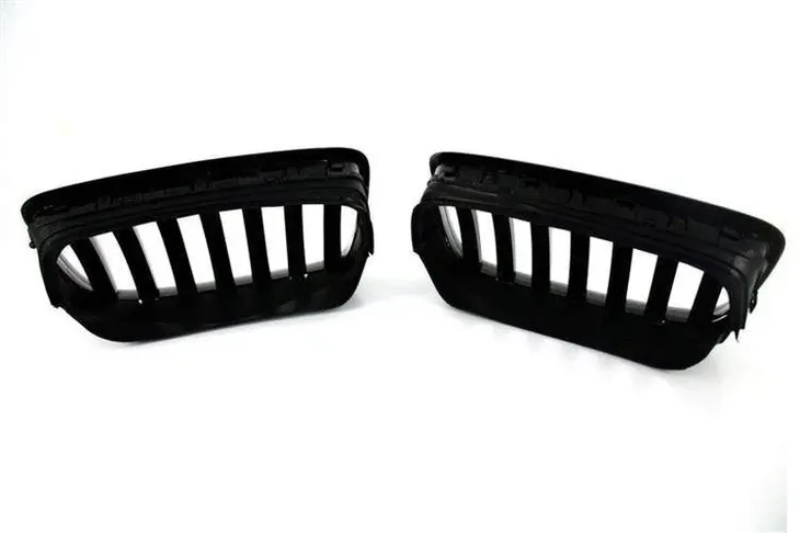 grill-nerki-bmw-e70-e71-x5-x6-07-14-czarny-polys-producent-czesci-tuning-tec