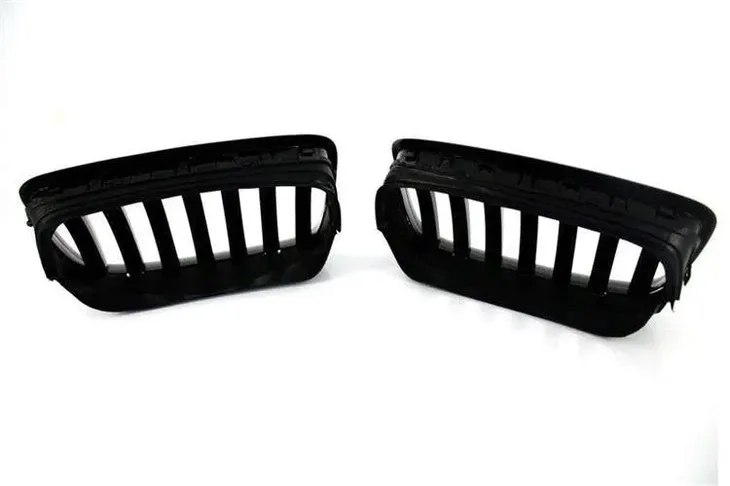 grill-nerki-bmw-e70-e71-x5-x6-07-14-czarny-polys-stan-nowy-producent-czesci-tuning-tec