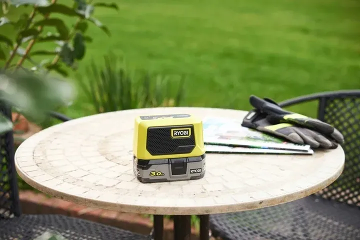 ryobi-mini-glosnik-bluetooth-18v-rbtm18-0-5w-stan-nowy