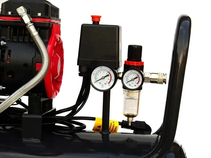 pofesjonalny-12-bar-kompresor-k22-bezolejowy-50l-sprezarka-powietrza-cichy-marka-kowal-polska-kod-producenta-k22-kit-stan-nowy