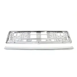 ramka-tablicy-rejestracyjnej-srebrna-metalizowana-amio-01170