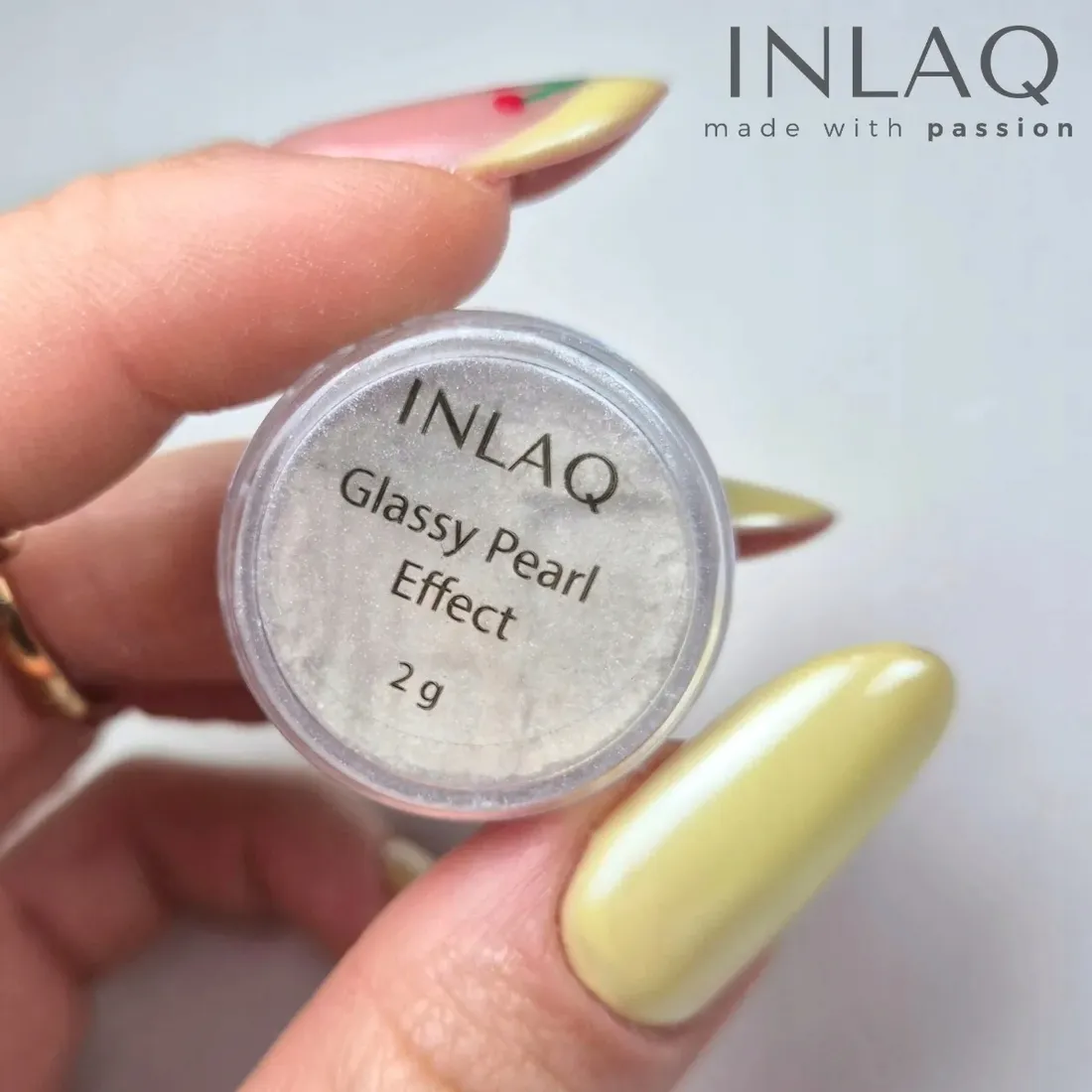 pylek-do-paznokci-glassy-pearl-effect-2g