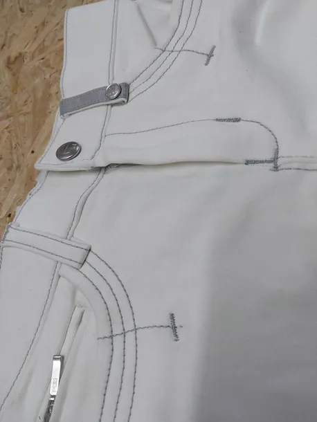 bryczesy-mlodziezowe-covalliero-basicplus-biale-140-produkt-wprowadzony-do-obrotu-na-terenie-ue-przed-13-12-2024-tak