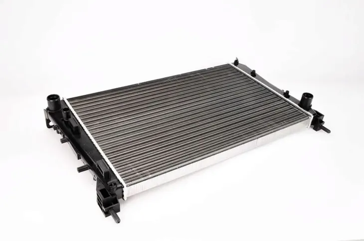 chlodnica-silnika-d7f032tt-jakosc-czesci-zgodnie-z-gvo-q-oryginal-z-logo-producenta-czesci-oem-oes