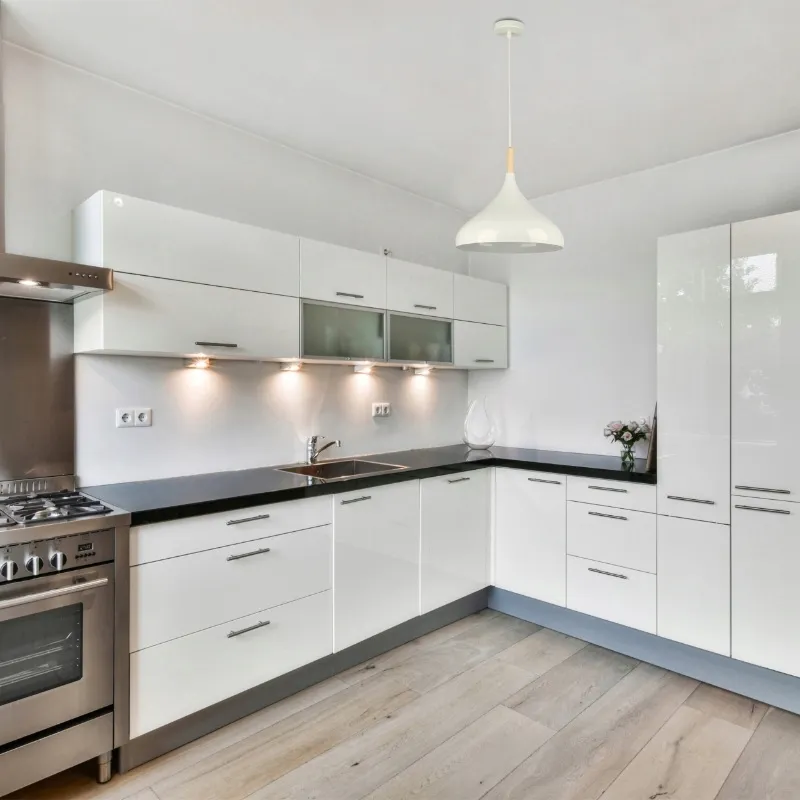 oprawa-wiszaca-1-x-e27-bialy-stan-nowy