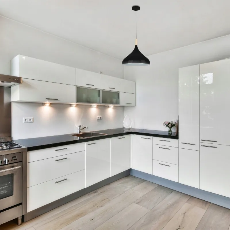 oprawa-wiszaca-1-x-e27-czarny-stan-nowy