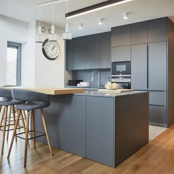 oprawa-wiszaca-3-x-e27-biala-dlugosc-wysokosc-120-cm