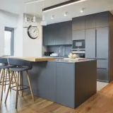 oprawa-wiszaca-3-x-e27-biala-dlugosc-wysokosc-120-cm