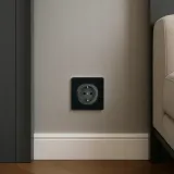 gniazdo-schuko-czarne-oval-kolor-czarny