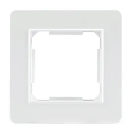 ramka-pojedyncza-plastikowa-biala-quad