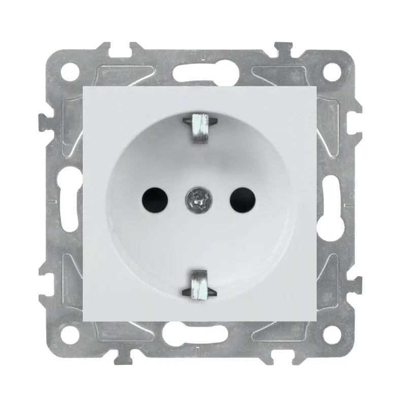 gniazdo-schuko-biale-quad