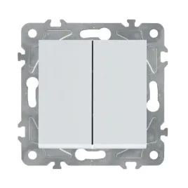 wlacznik-podwojny-klasyczny-bialy-quad