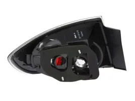 lampa-zespolonych-swiatel-tylnych