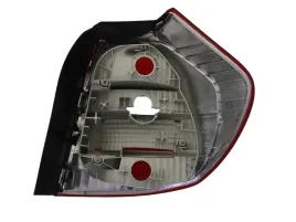 lampa-zespolonych-swiatel-tylnych