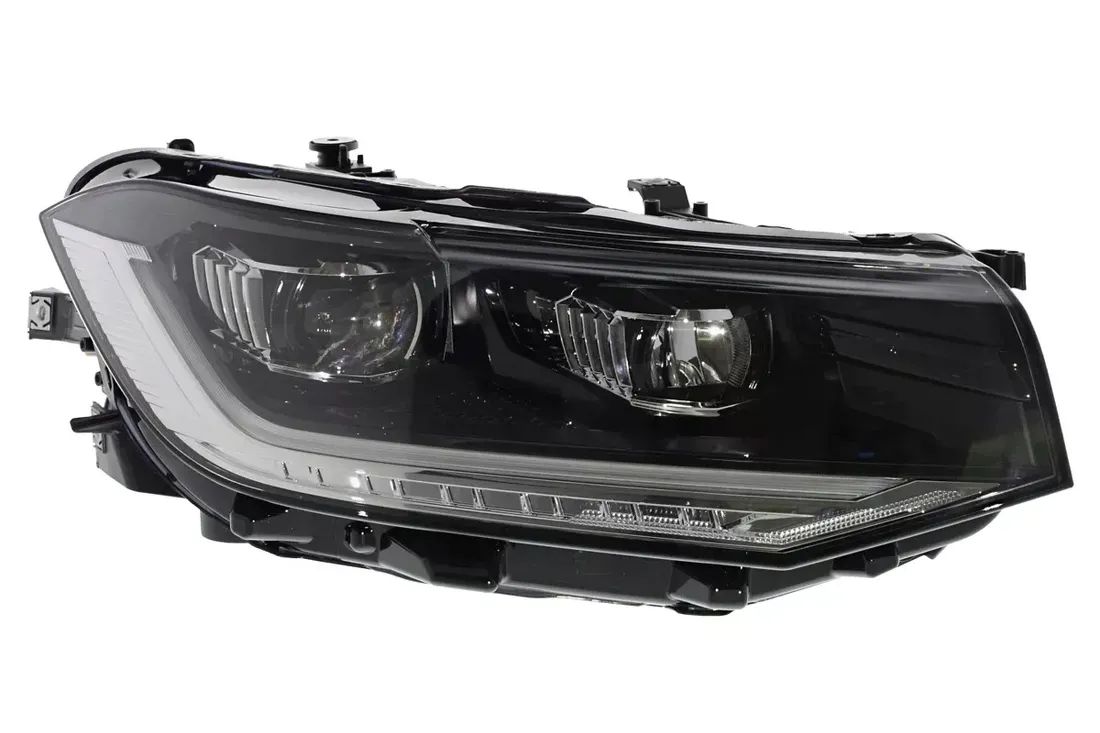 reflektor-swiatel-przednich-val450709