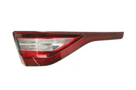 lampa-tylna-047059-val