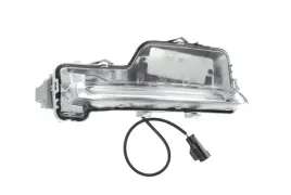 swiatla-do-jazdy-w-dzien-045157-val