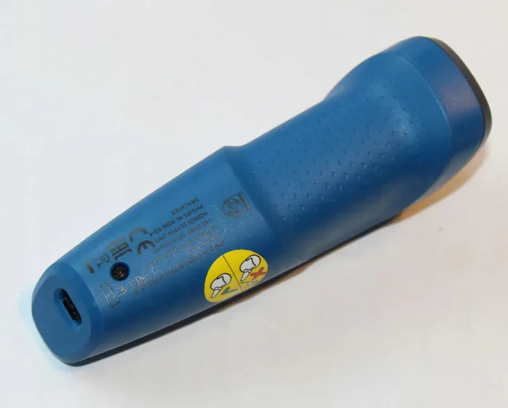 golarka-philips-series-5000-s5466-17-czas-ladowania-1-min