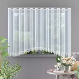 elegancka-delikatna-biala-firanka-woalowa-luk-z-gipiura-lucy-300x150cm