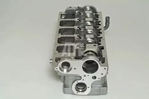 glowica-cylindra-amc908812-numery-katalogowe-zamiennikow-et-engineteam-hl0085-et-engineteam-hl0085vr1-et-engineteam-hl0085vr2-et-engineteam-hl0085vr3-fai-autoparts-bch027