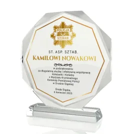 statuetka-szklana-z-nadrukiem-prezent-dla-policjanta-na-emeryture