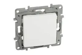 lacznik-schodowy-pojedynczy-legrand-niloe-664501-bialy