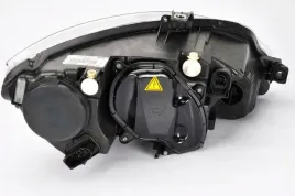 reflektor-swiatel-przednich-044093-val