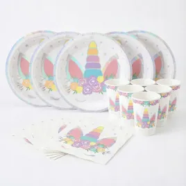 zestaw-imprezowy-jednorozec-holograficzny-wielokolorowy-talerzyki-kubeczki