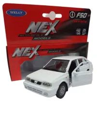 welly-nex-polonez-caro-plus-1-34-legendy-prl-metalowy-model-pojazdu-bialy