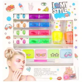 zestaw-do-makijazu-dla-dzieci-i-love-my-style-cienie-blyszczyki-lakiery-04