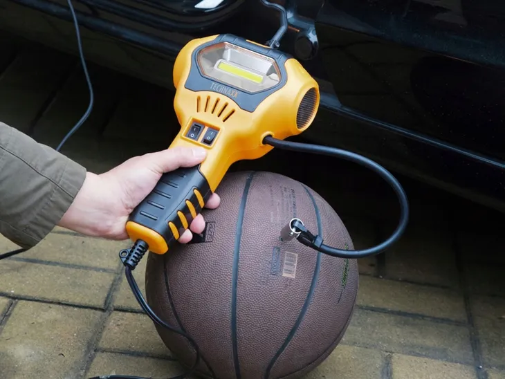 kompresor-sprezarka-powietrza-przenosna-opon-pilek-basen-technaxx-tx-129-kod-producenta-tx-129