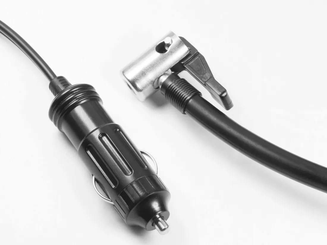 kompresor-sprezarka-powietrza-przenosna-opon-pilek-basen-technaxx-tx-129