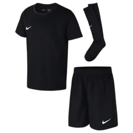 nike-stroj-pilkarski-dzieciecy-komplet-koszulka-spodenki-getry-r-116-122cm
