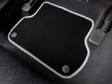 dywaniki-samochodowe-audi-a4-b7-2004-2007-haft-stan-nowy-producent-lasota