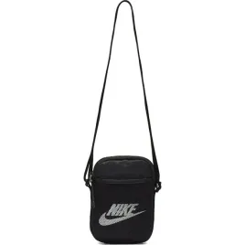 nike-listonoszka-sportowa-na-ramie-czarna-mala-1l-ba5871-010
