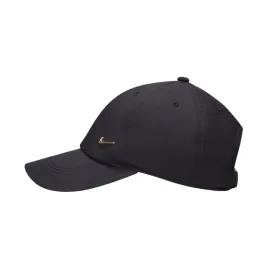 czapka-z-daszkiem-nike-czarna-z-malym-zlotym-logo-fb5064011-kids