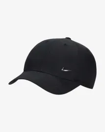 czapka-z-daszkiem-nike-czarna-z-malym-metalowym-logo-fb5064010-kids