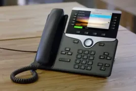 cisco-8811-telefon-voip-czarny-lcd