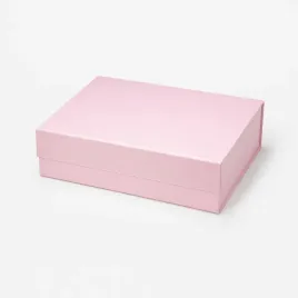 pudelko-magnetyczne-a5-rozowe-235x170x60-mm-subtelnosc-elegancja