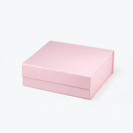 pudelko-magnetyczne-a5-rozowe-kwadratowe-235x235x80-mm-opakowanie