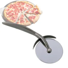 noz-do-pizzy-kolko-rozcinacz-kamille
