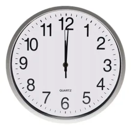 zegar-scienny-25cm-cichy-plynna-praca-duze-cyfry-srebrny-2315