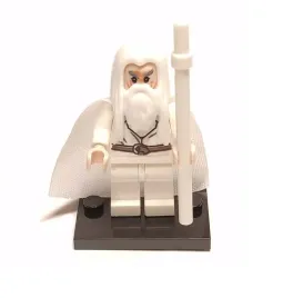 figurka-gandalf-bialy-z-laska-peleryna-hobbit-lotr-wladca-pierscieni