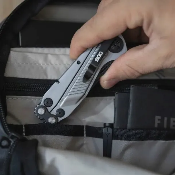 multitool-sog-flash-mt-silver-and-black-stan-nowy-marka-sog