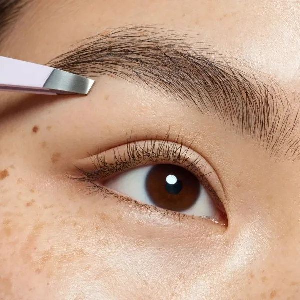 essence-brow-tweezer-peseta
