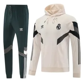 dres-na-codzien-adidas-originals-real-madrid-2024-2025-ostatni-z-polski