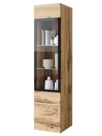 nowoczesna-wysoka-witryna-z-przeszkleniem-oswietlenie-led