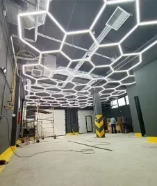 hexagon-plaster-miodu-oswietlenie-led-warsztat-garaz-m2